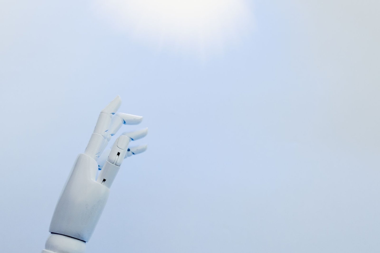 20 AI Experts Weigh In: Future of Workforce Automation by 2028