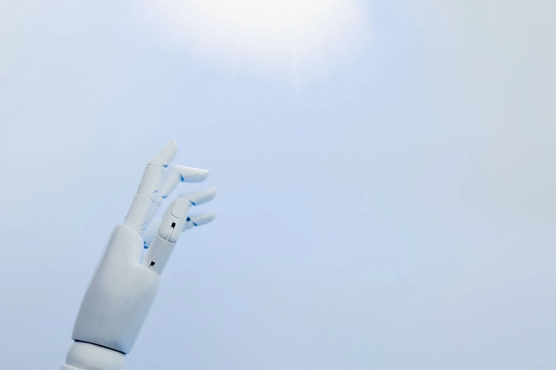 20 AI Experts Weigh In: Future of Workforce Automation by 2028