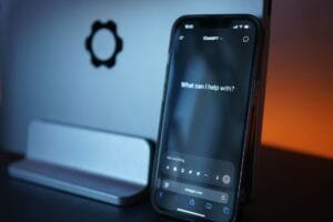 Voice Search vs AI Chatbots: Complete Guide to Optimizing for Both - ClearAINews