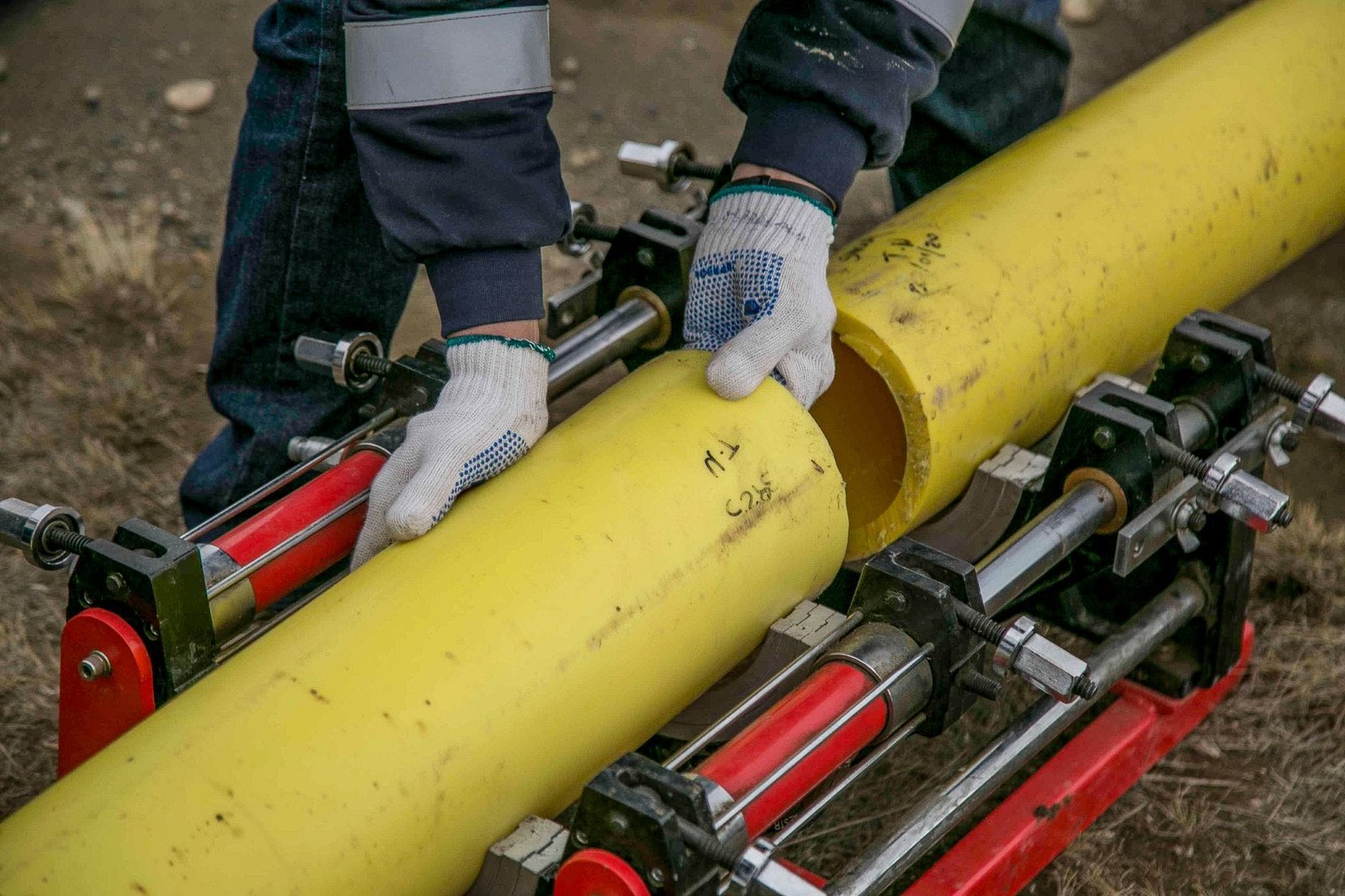 Implement a Real-Time Scraping and Scoring Pipeline — How to Train a Custom AI News Aggregator for ClearAINews in 5 Steps